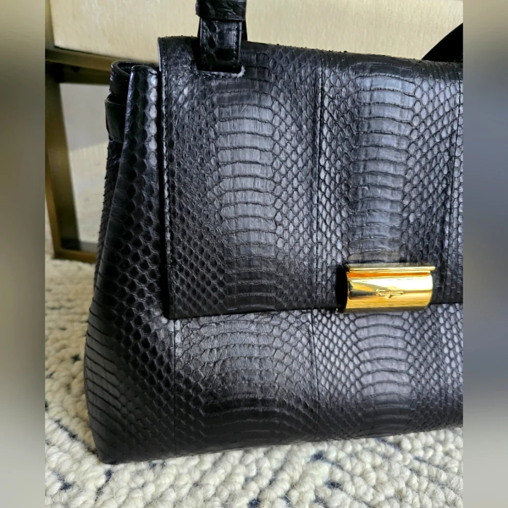 ๐ Salvatore Ferragamo Authentic Black Python Bag - Picture 2 of 15